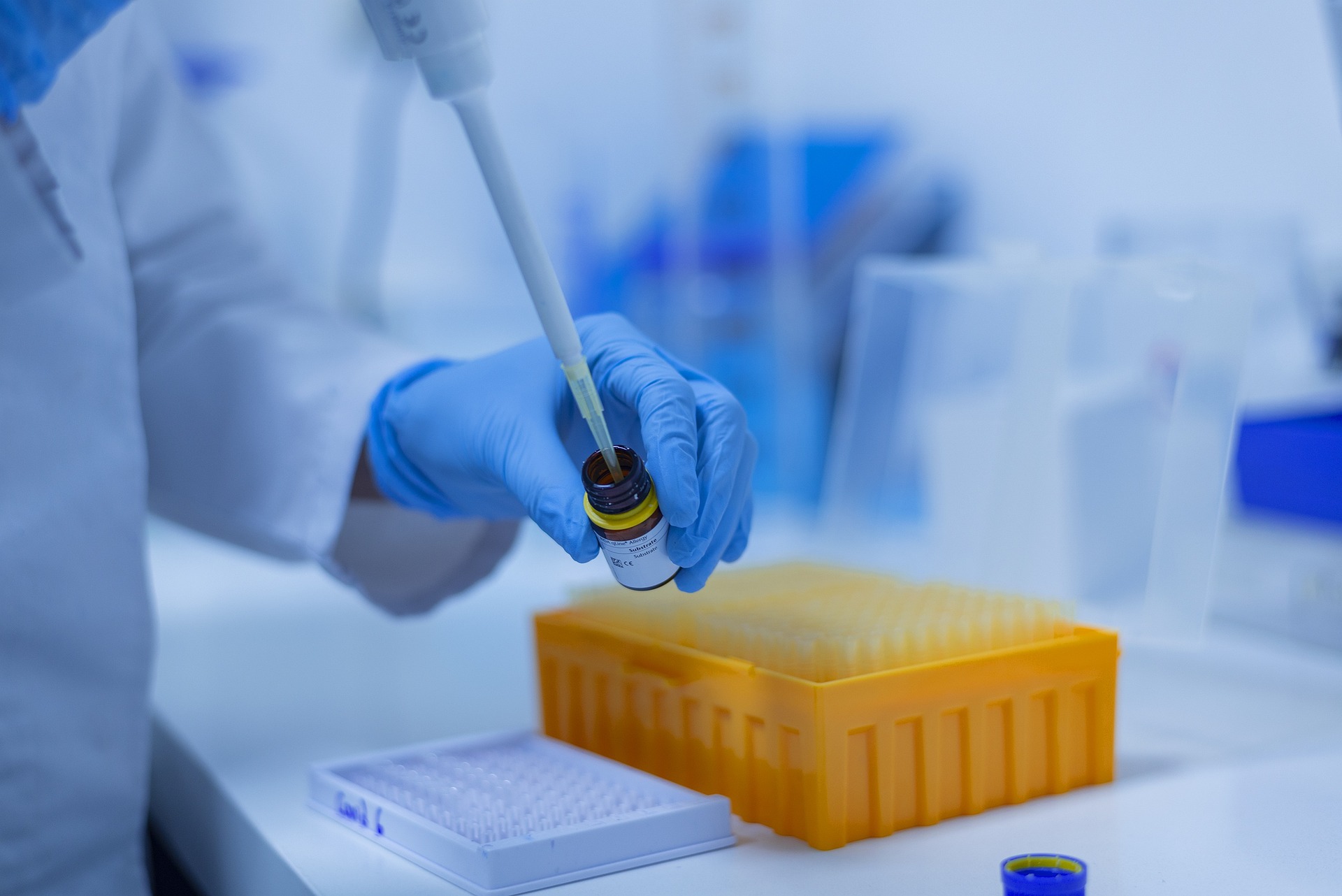 laboratory-gc7c3d39f8_1920(1).jpg
